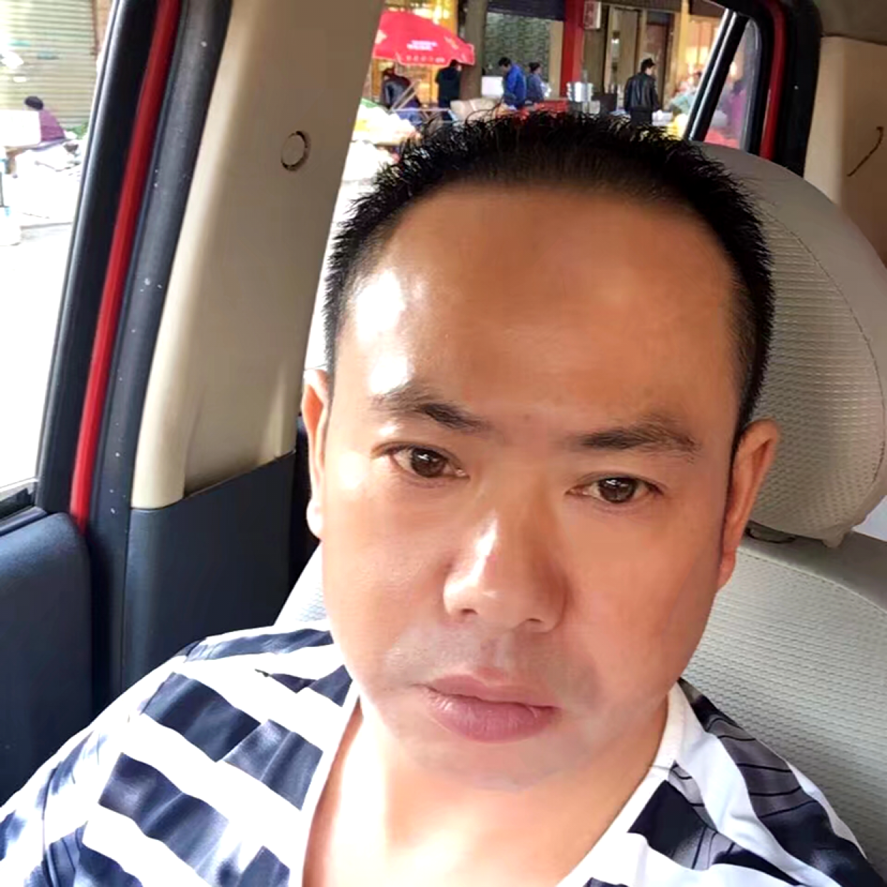 兰伟林的照片