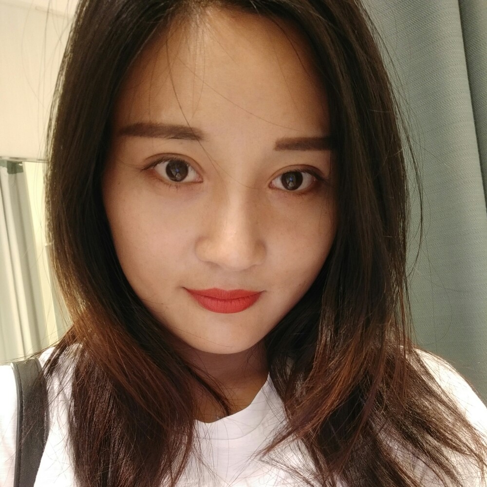 动听给红酒的照片