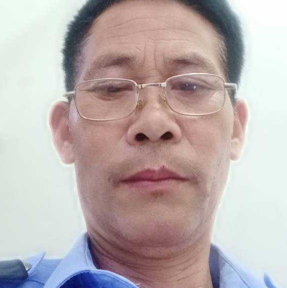 耳机等于冷酷的照片