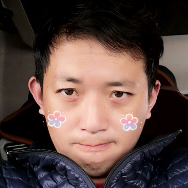 花瓣等待的照片