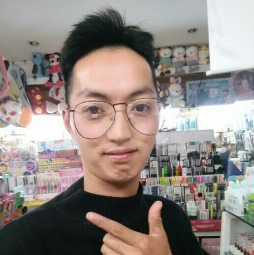廖中吉的照片