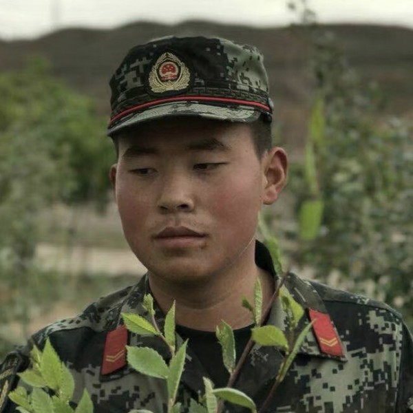 专注笑晨曦的照片