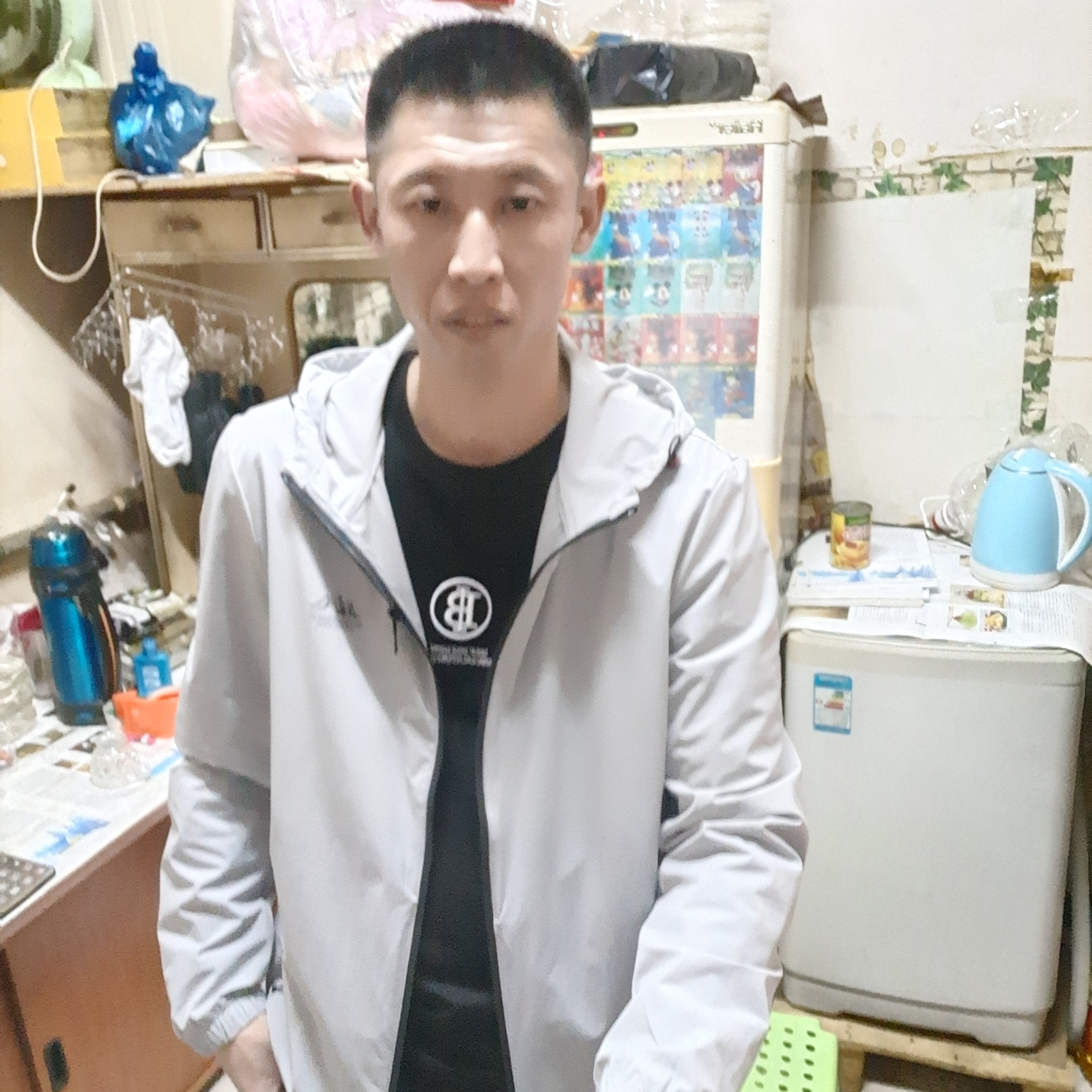 绵密蹙眉刺猬的照片
