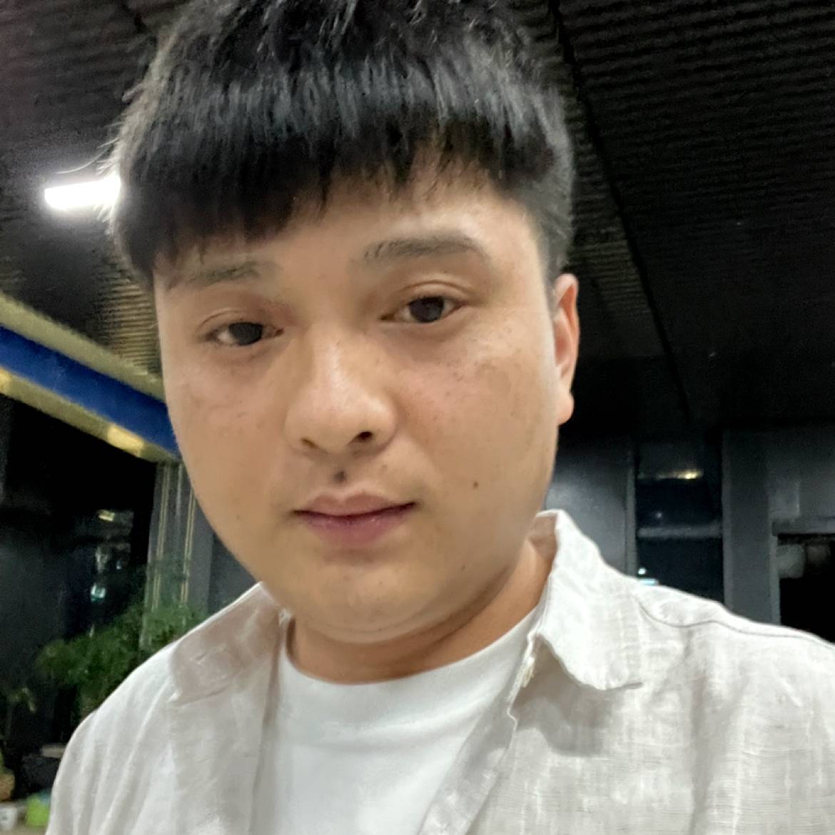 碧蓝回首冷月的照片