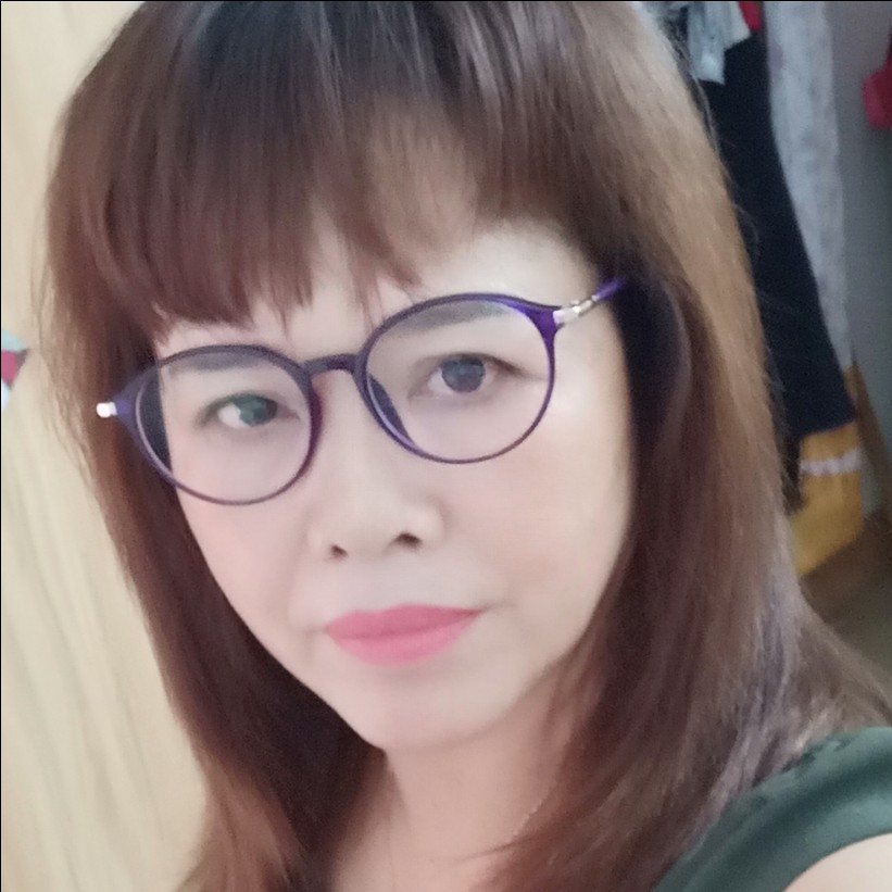 水影泪了妩媚的照片