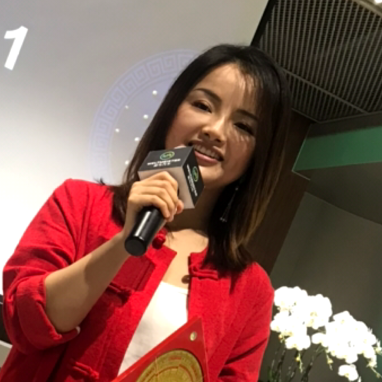 小虾米深拥纯情的照片