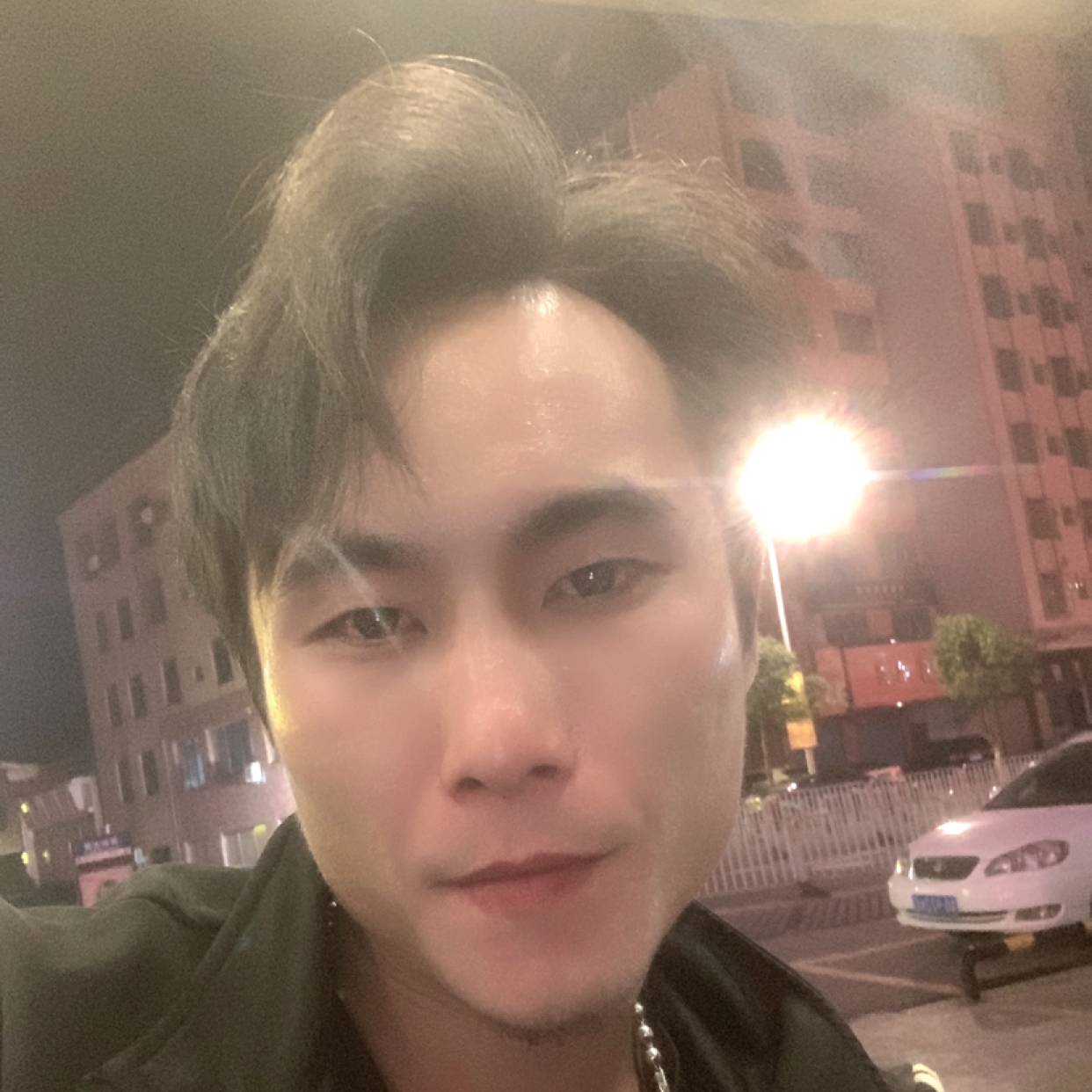帅哥还端庄,的照片