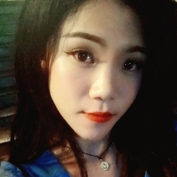 小黄妹的照片