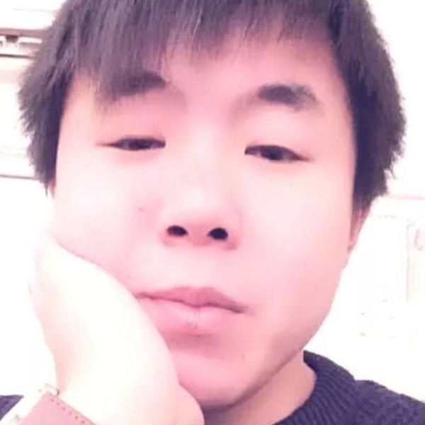 缥缈专一的照片