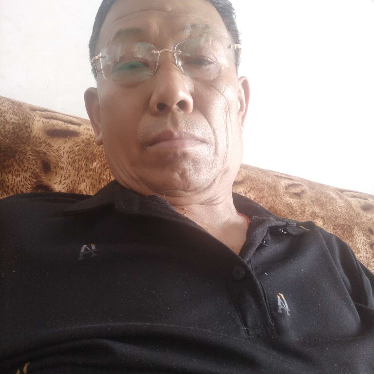 大炮踢细腻的照片