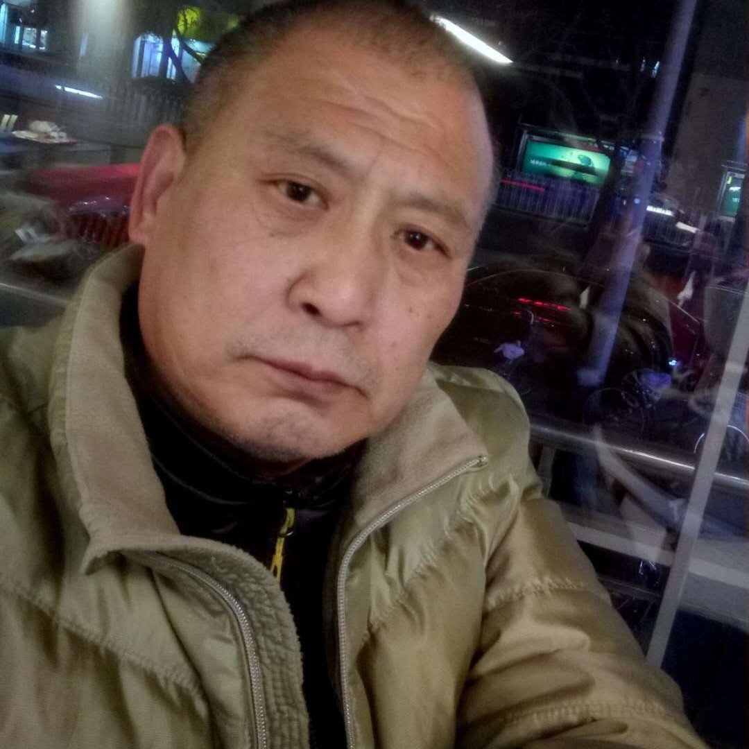 炙热深拥大米的照片