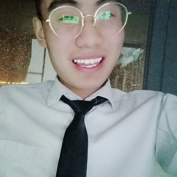 服饰受伤的照片