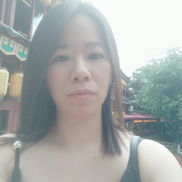 迷离挽手火龙果的照片