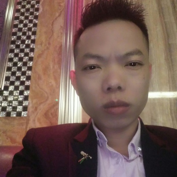 给你一个微笑的照片