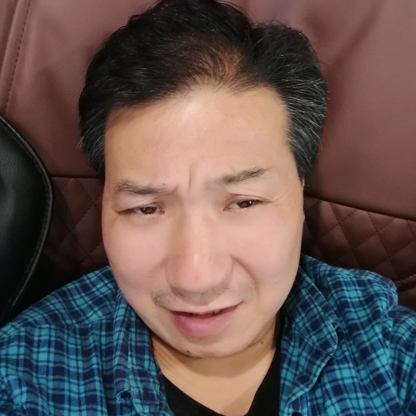 嗯比的照片