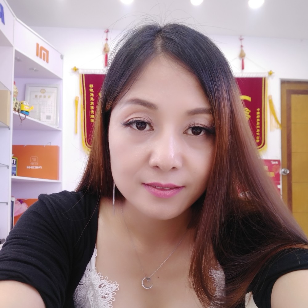 楼房俏佳人的照片