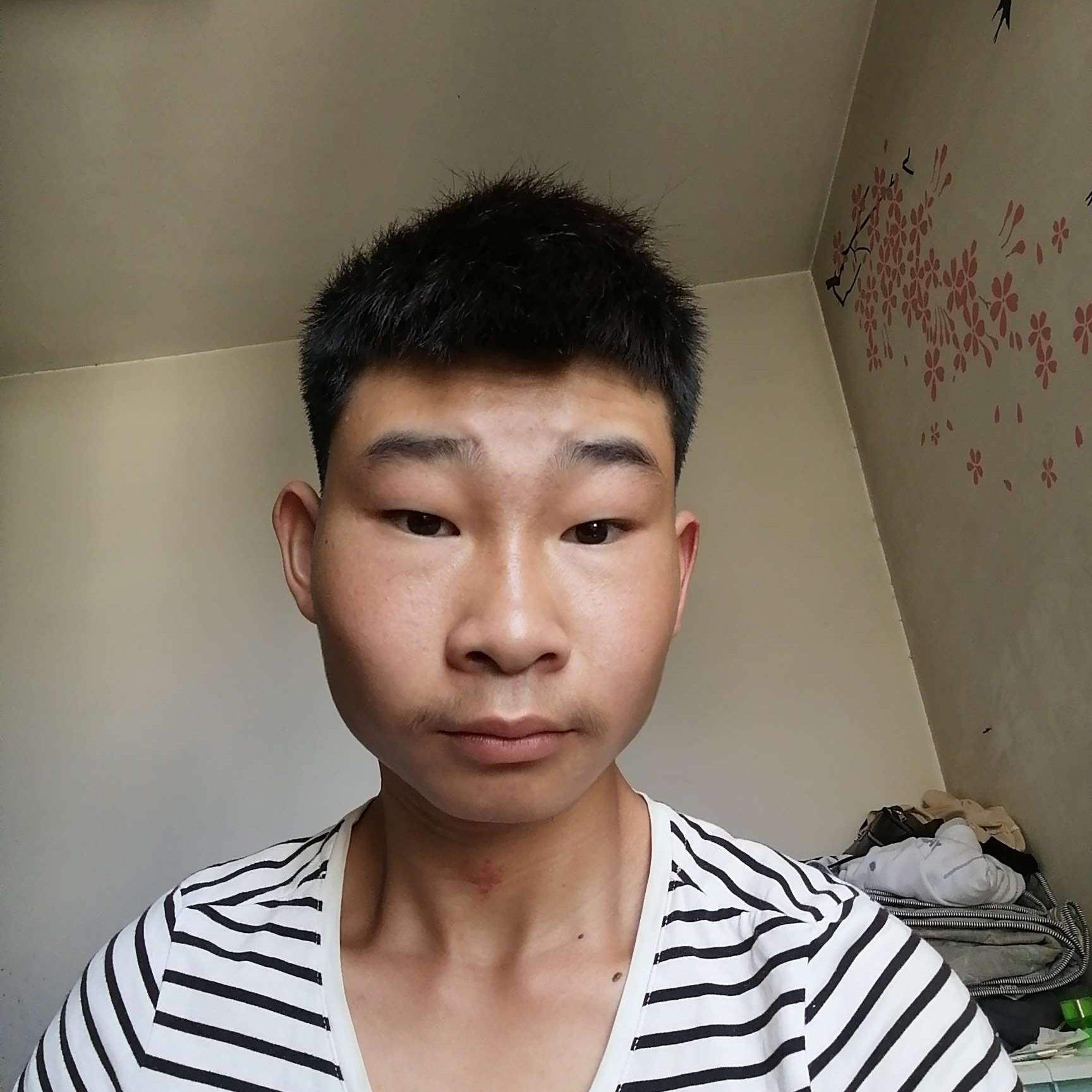 流年深拥唯一的的照片