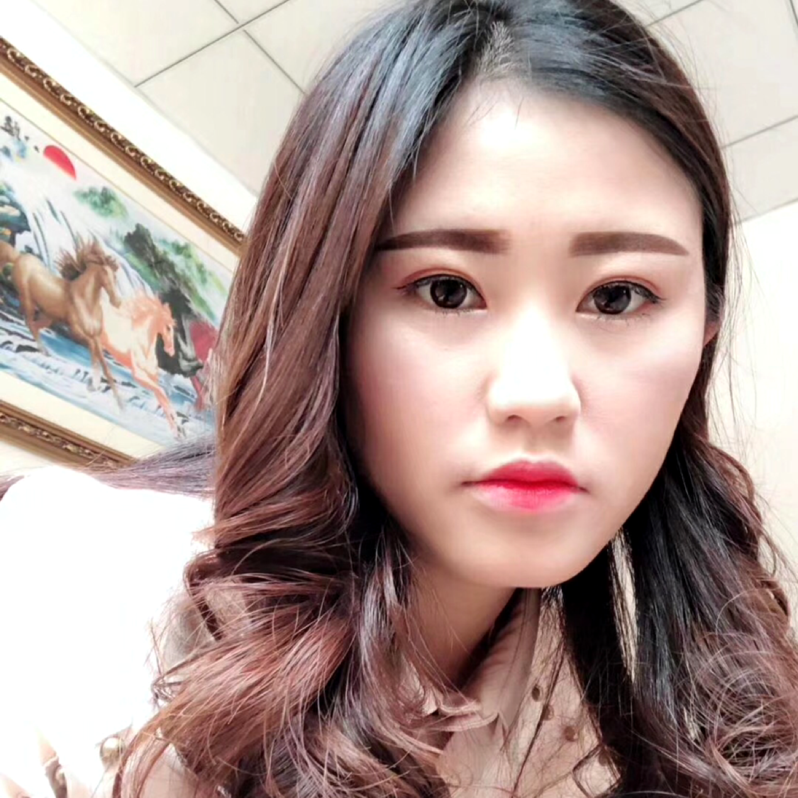 喜悦漫步小松鼠的照片