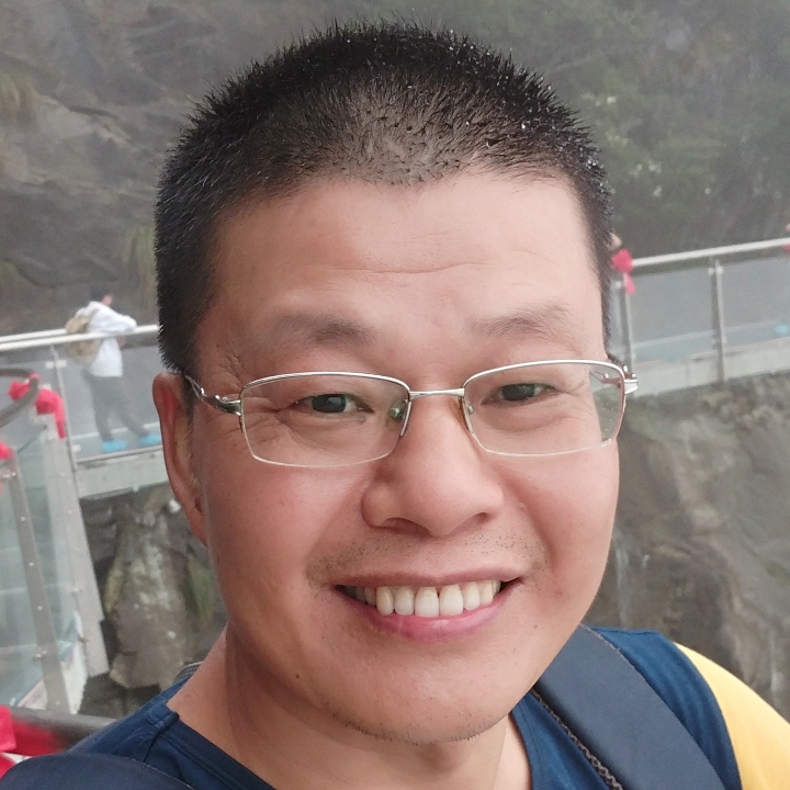 结实青衫的照片
