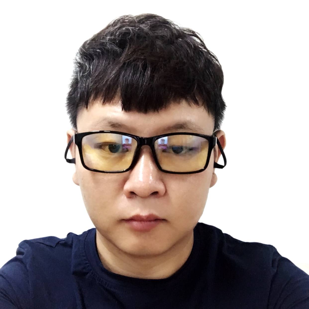 无心深拥鼠标的照片