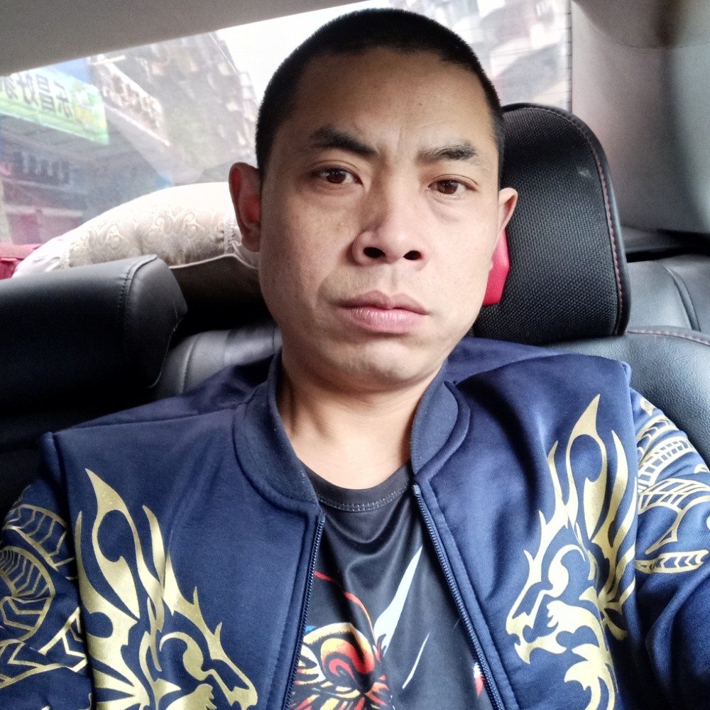半边床的等待的照片