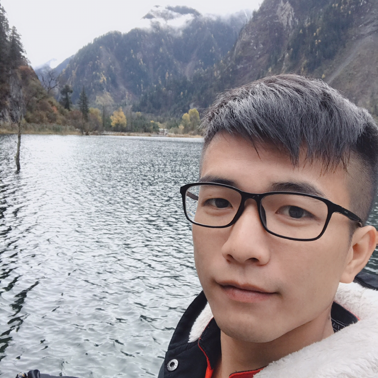 鞋子漫步细心的照片