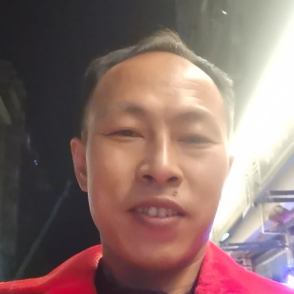 大树吃醋老迟到的照片