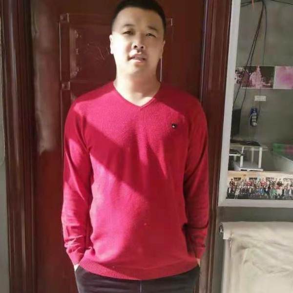 饱满浅吻冰淇淋的照片