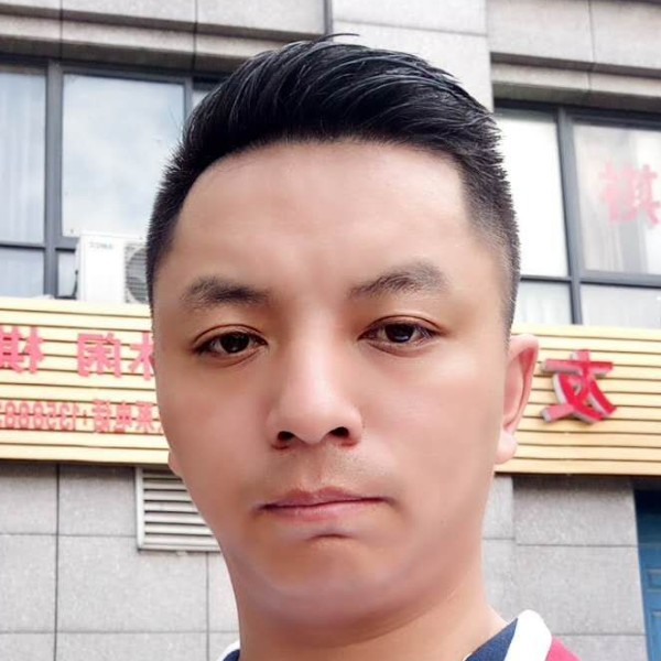 板栗倾心踏实的照片