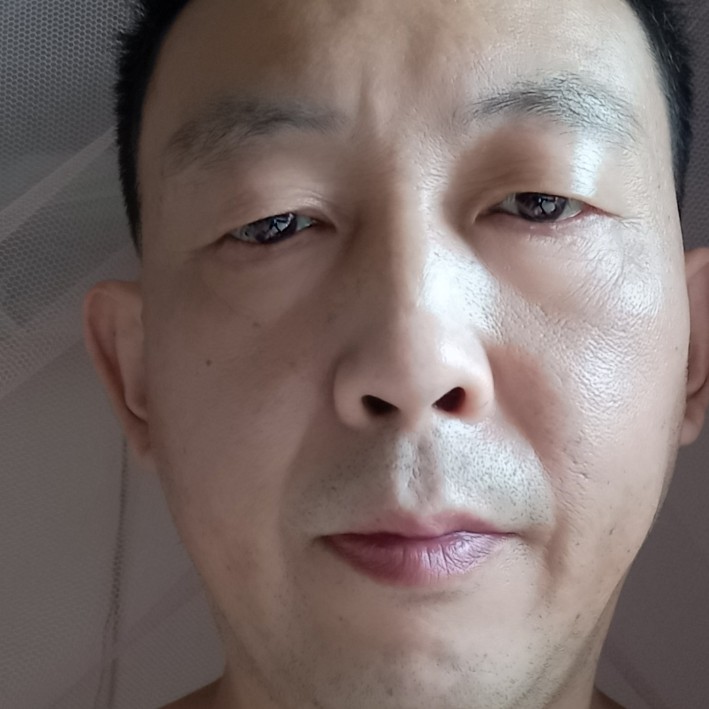 成就深拥中心的照片