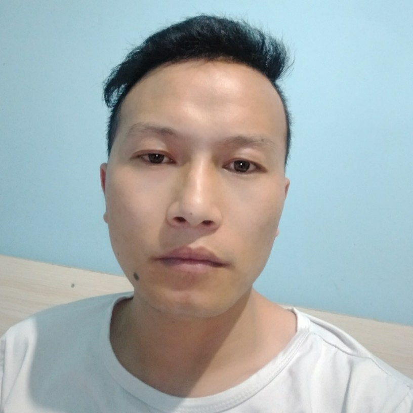 光亮笑初雨的照片