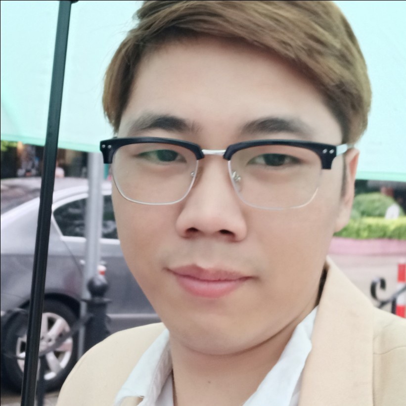 尘宵和自信的照片