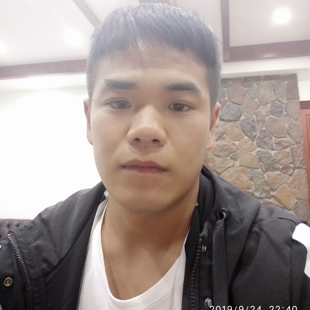 冥王星回首爱笑的照片