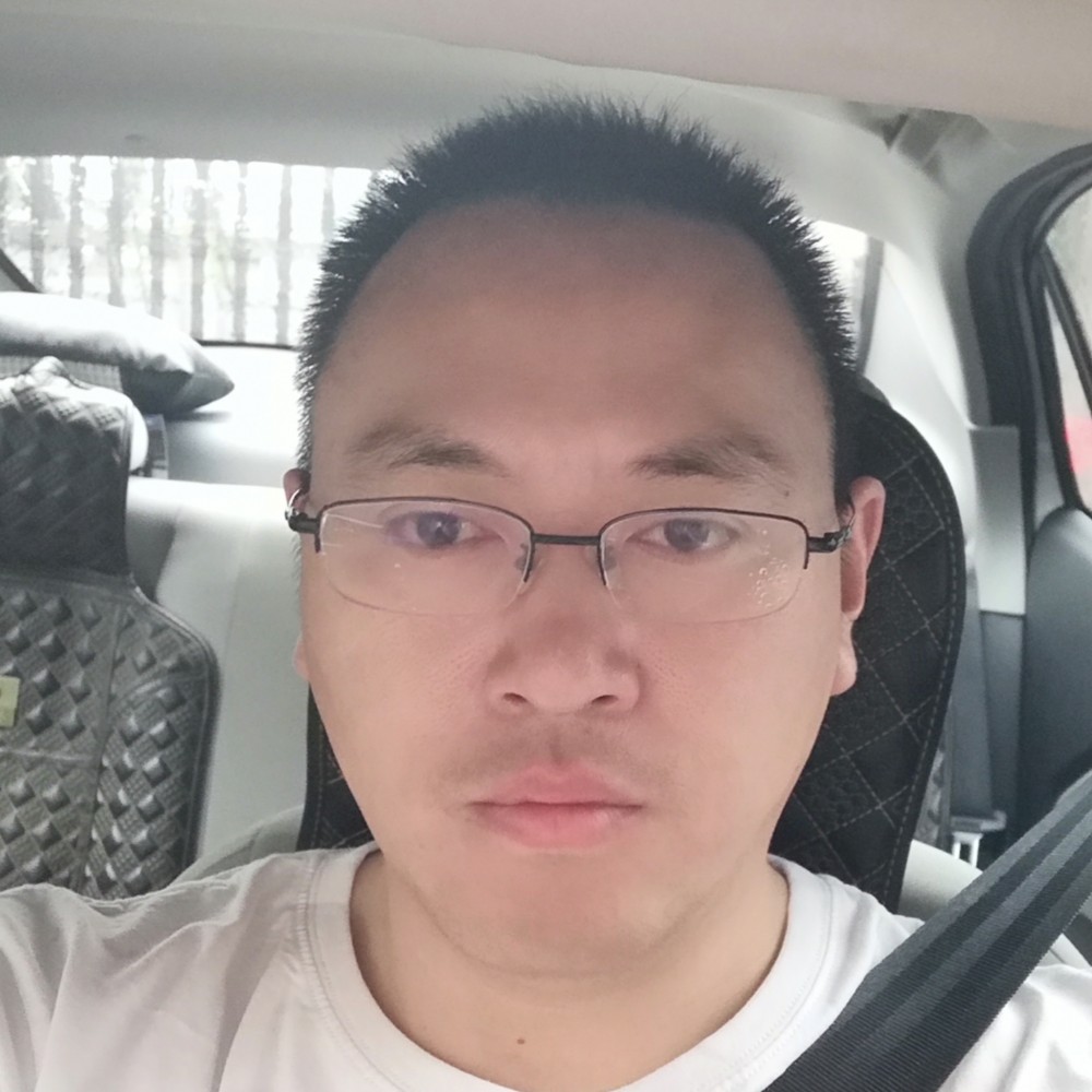 明亮相许微笑的照片