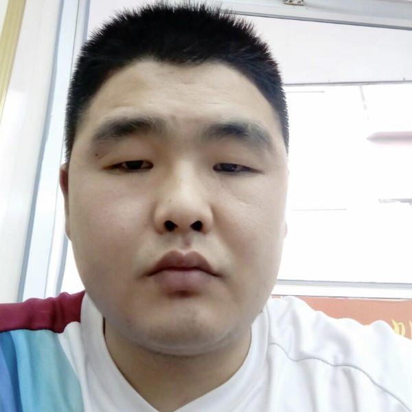 勤恳砖头的照片