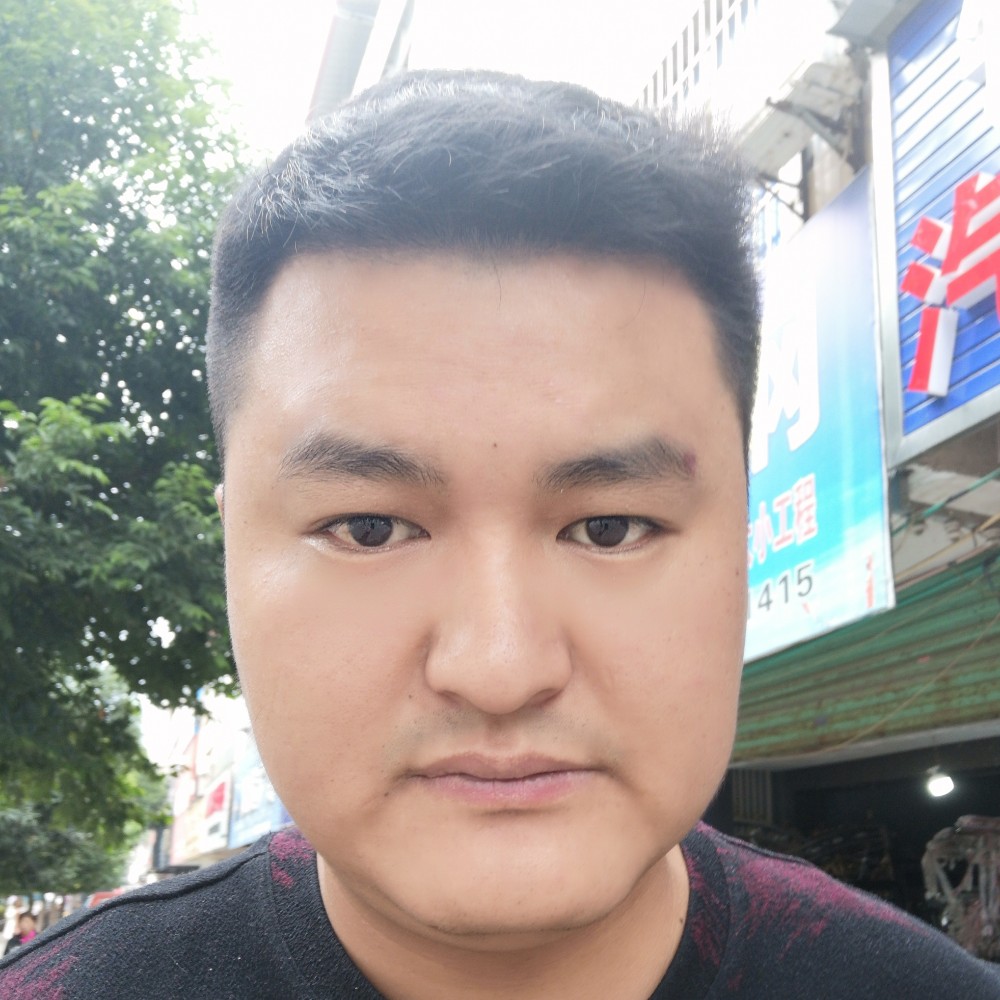 米斯特周的照片
