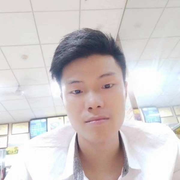 我想找个她。的照片