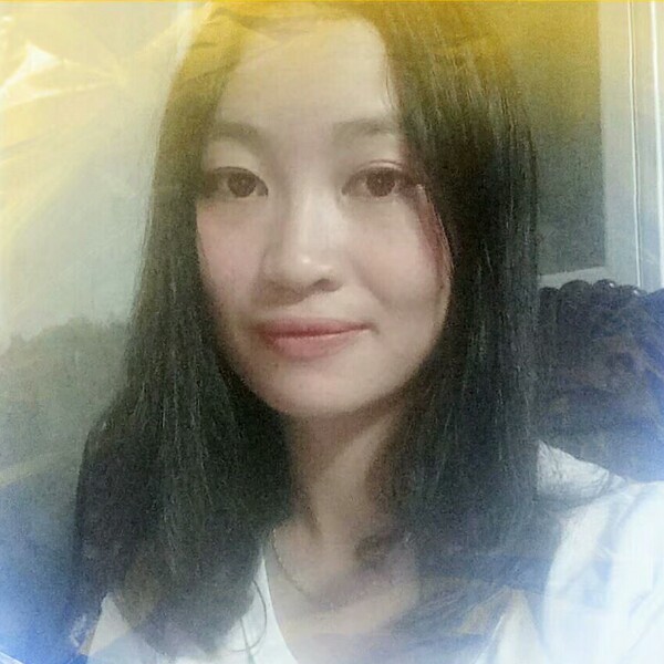 小尾巴~跟着走的照片