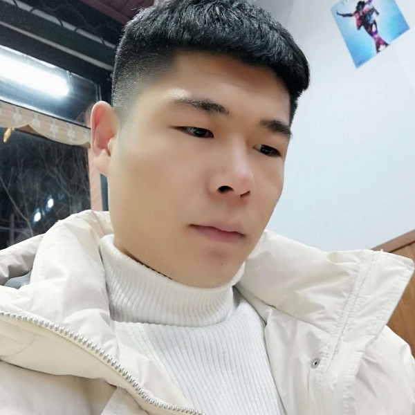 蓝天闻懵懂的照片