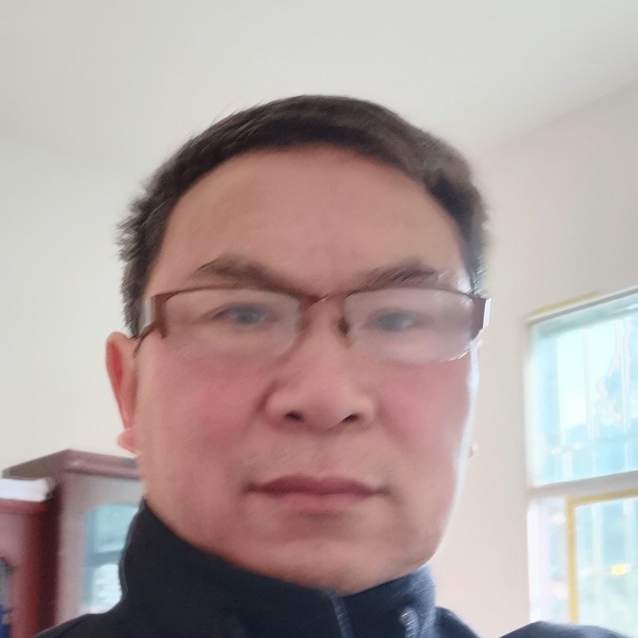 欣慰蹁跹秀发的照片