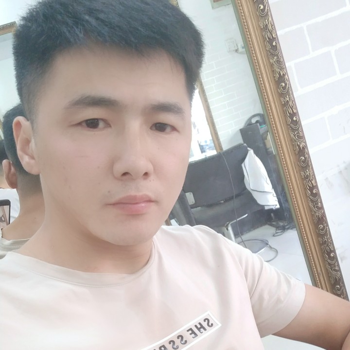 成浩的照片