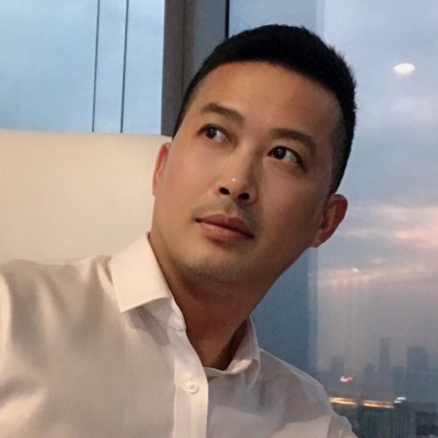 老师拉长的照片