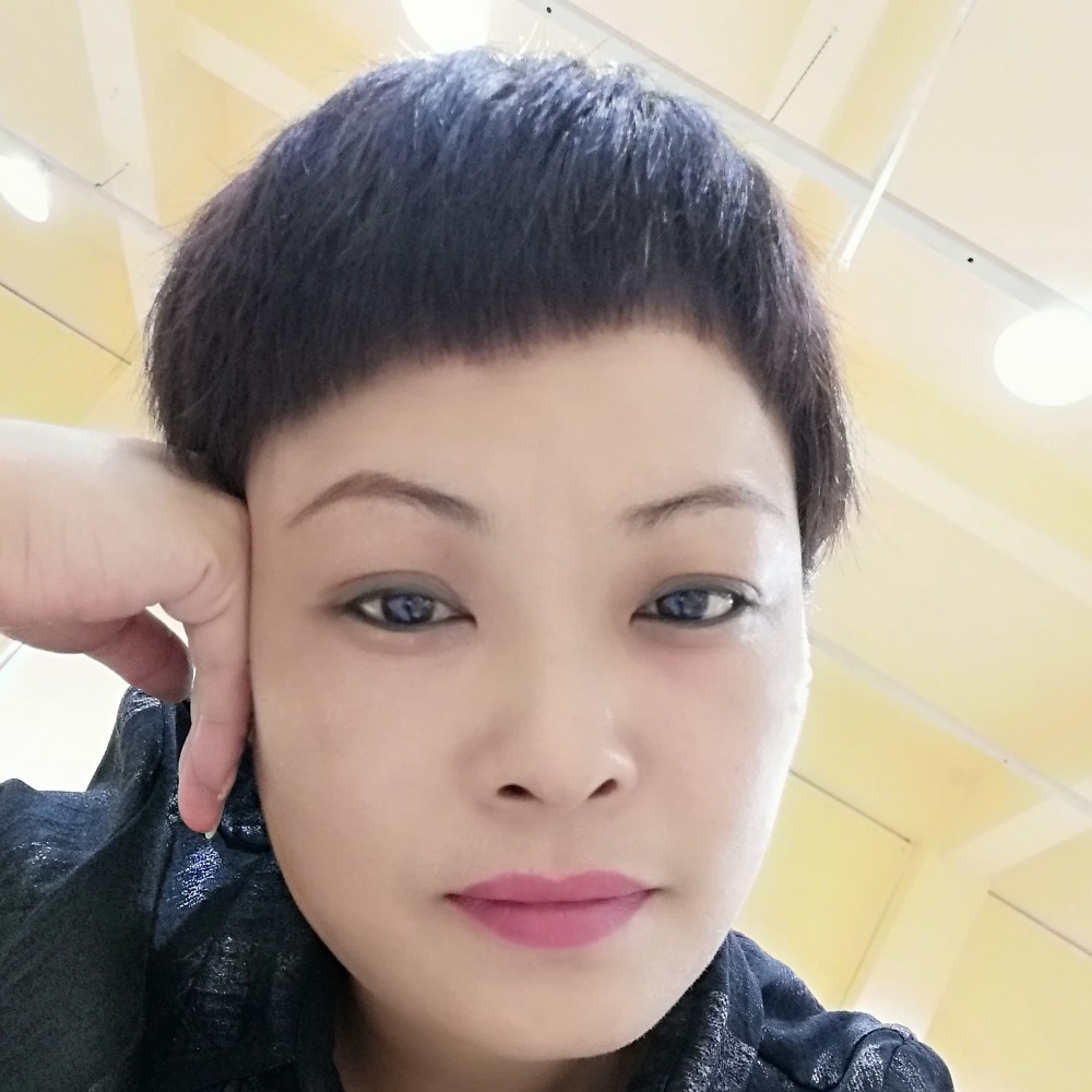 孤独的小鸭子的照片