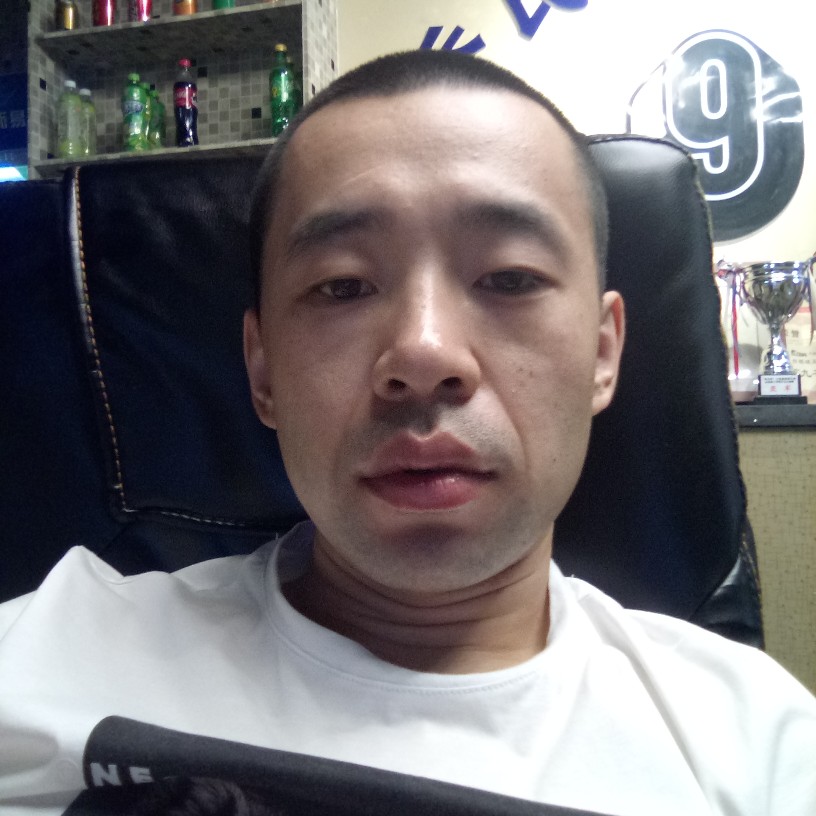 心锁愿无语的照片
