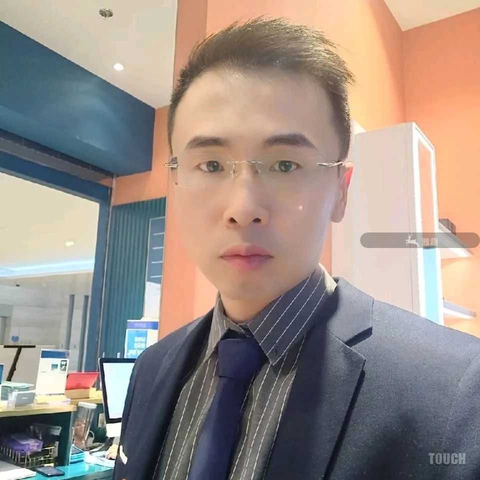 落拓与野狼的照片