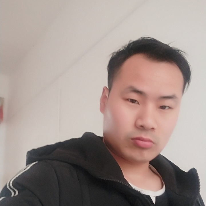 大地浅吻深情的照片