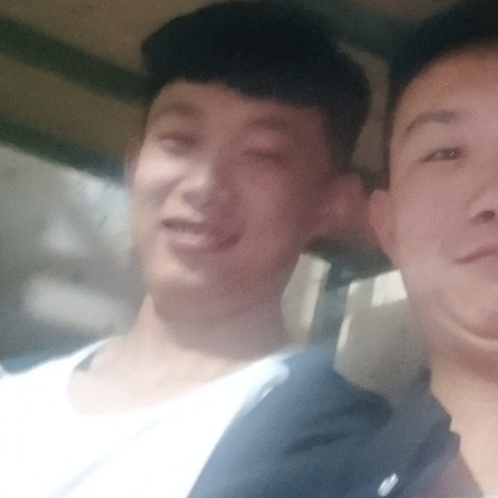 威，的照片