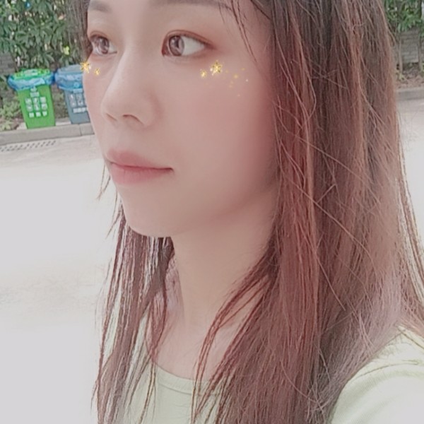 莉娅楠的照片