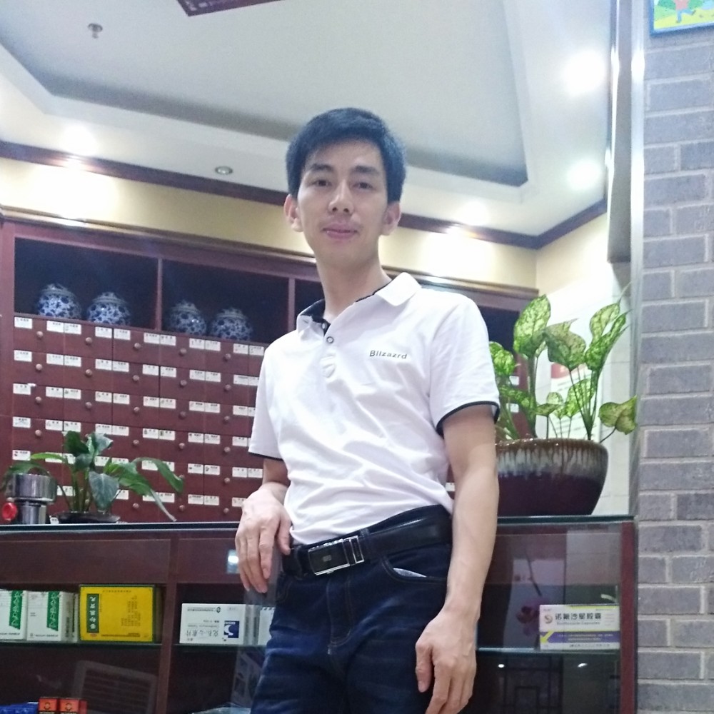 单身請羽裳的照片