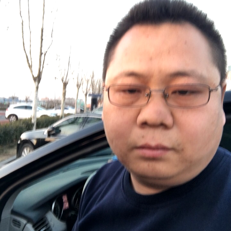 寂寞相许草莓的照片